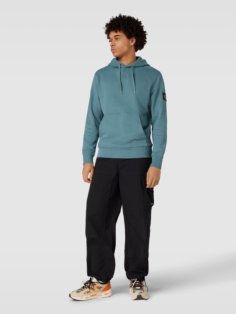 Hoodie mit Label-Detail in rauchblau