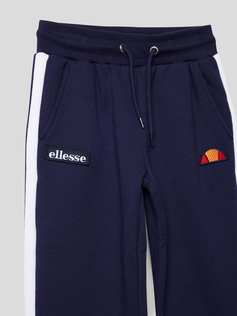 Sweatshorts mit Brand-Patches in marineblau