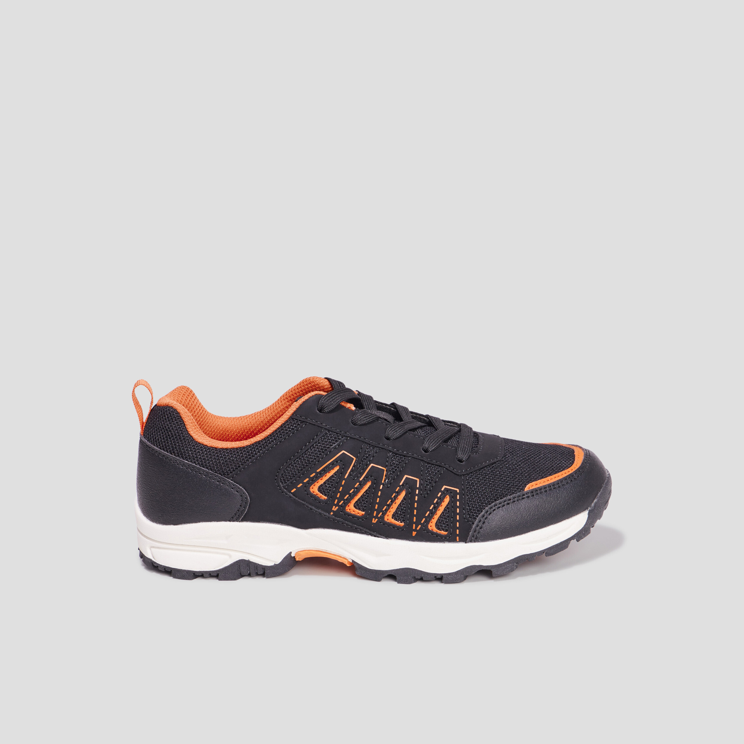 Baskets running à lacets Trappeur Rapen noir garçon | La Halle