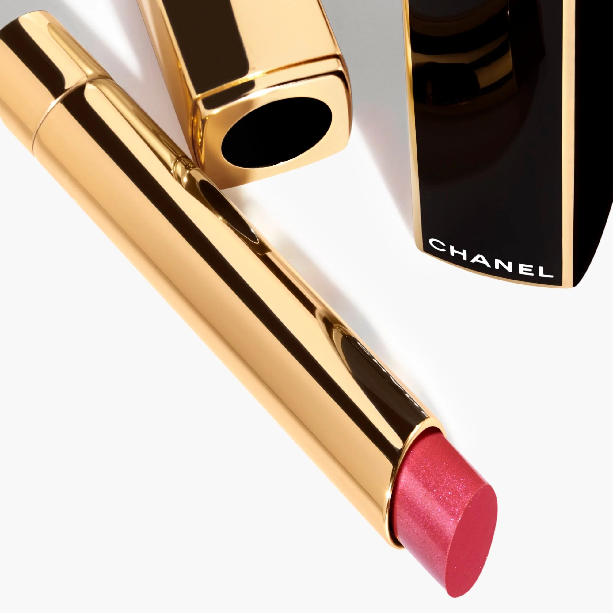 ROUGE ALLURE L'EXTRAIT - ΤΟ ΚΡΑΓΙΟΝ ΥΨΗΛΗΣ ΕΝΤΑΣΗΣ ΜΕ ΦΩΣ ΚΑΙ ΕΚΧΥΛΙΣΜΑ ΠΕΡΙΠΟΙΗΣΗΣ. ΞΑΝΑΓΕΜΙΖΕΤΑΙ