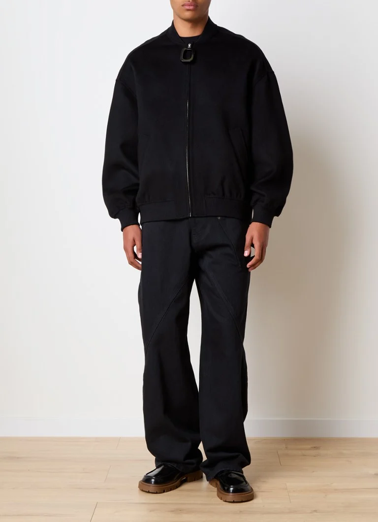 Jachetă bomber supradimensionată din lână de la JW Anderson, cu buzunare laterale.