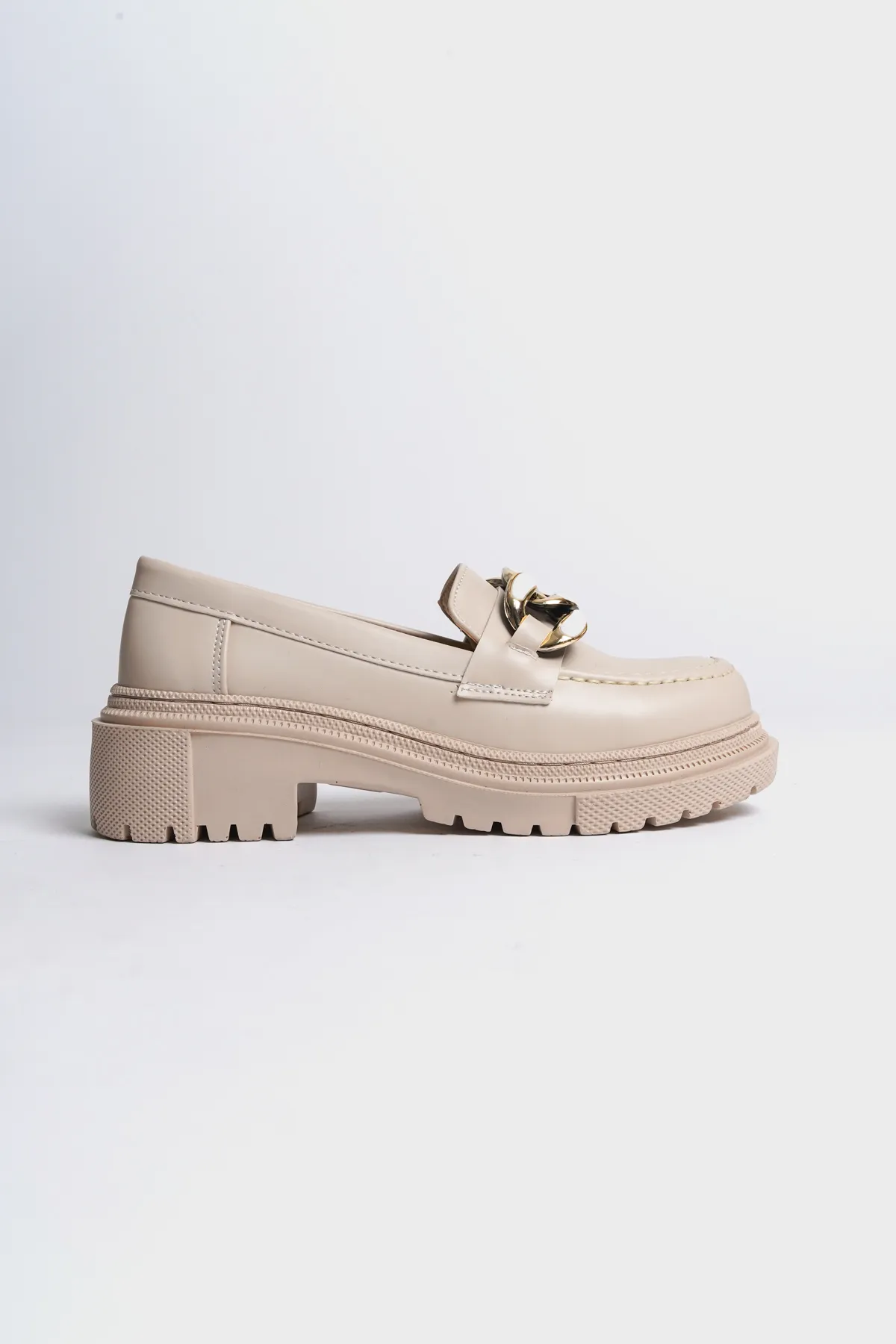 Capone Outfitters  Damen-Loafer mit goldfarbener Schnalle