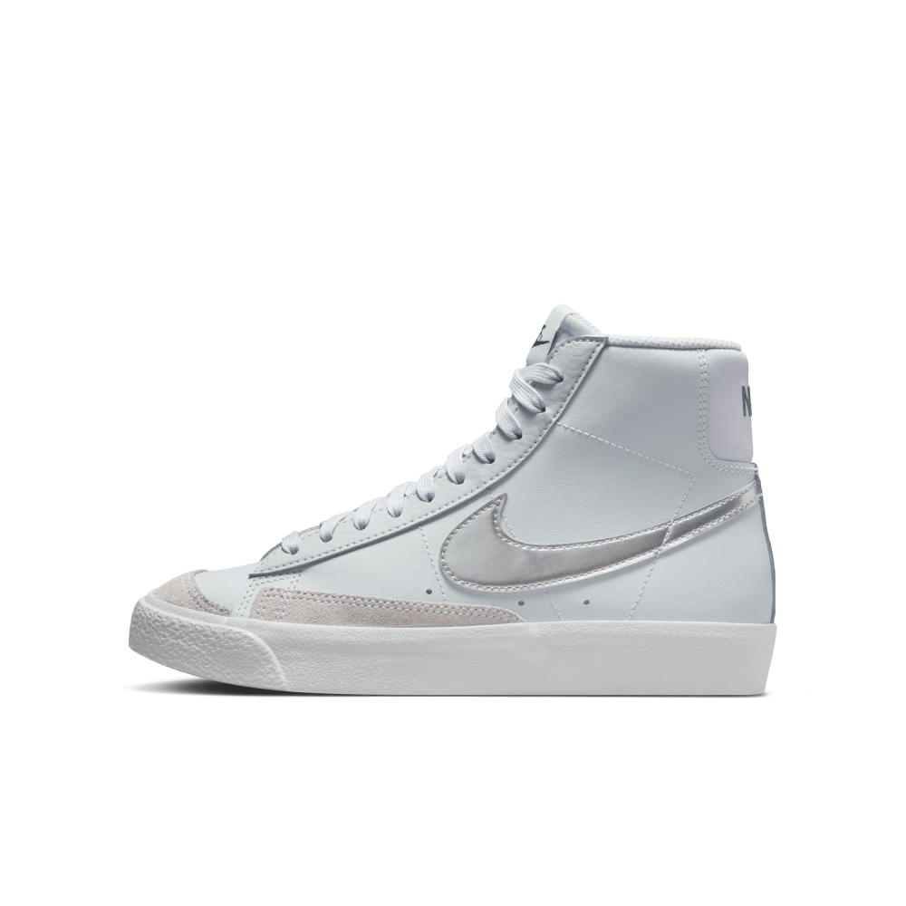 Nike Blazer Mid 77 GS DA4086-010 / grau