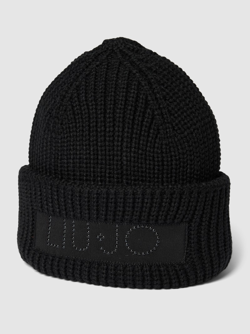 Beanie mit Label-Applikation in schwarz