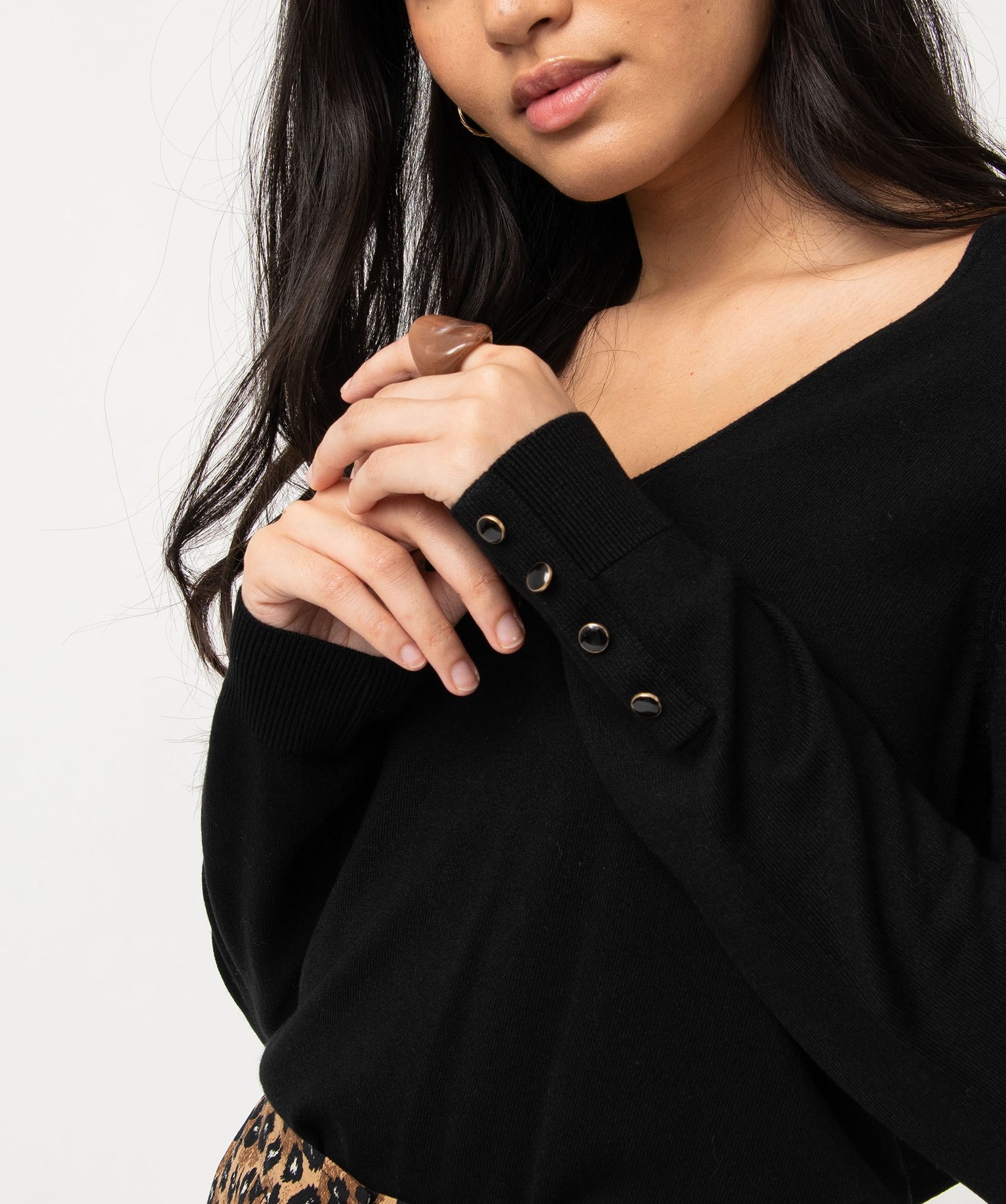 Pull en maille fine à col V et boutons fantaisie femme noir | GEMO