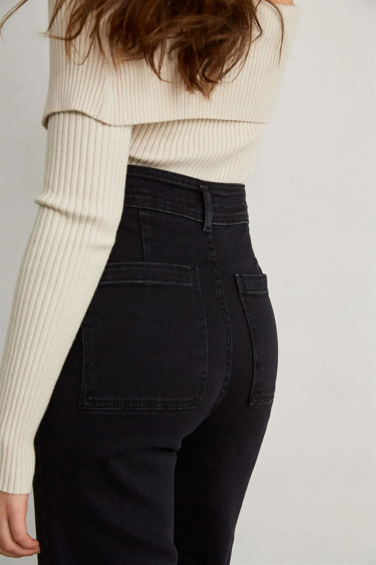 VATKALI  Anthrazitfarbene, ausgestellte Jeans mit weitem Bein für Damen