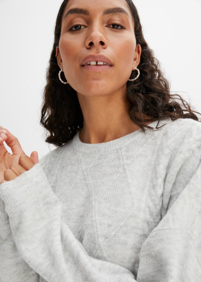Oversize-Pullover mit Zopfmuster
