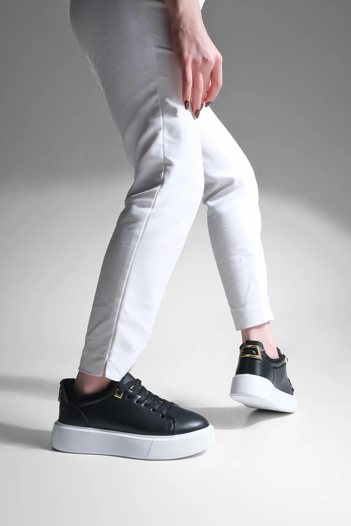 Marjin  Damen Sneakers Dicke Sohle Gold Schnalle Detailliert Schnürschuhe Sportschuhe Rofke Schwarz