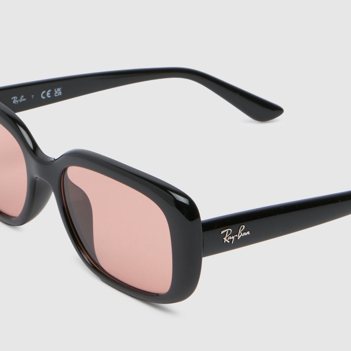 Ray-Ban fekete modern napszemüveg