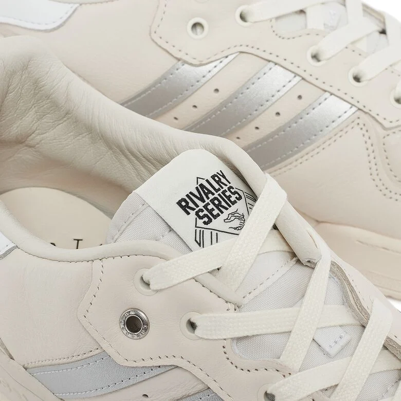adidas Consortium Rivalry Low Consortium (Inhouse Pack) chalk white/silver met./grey one