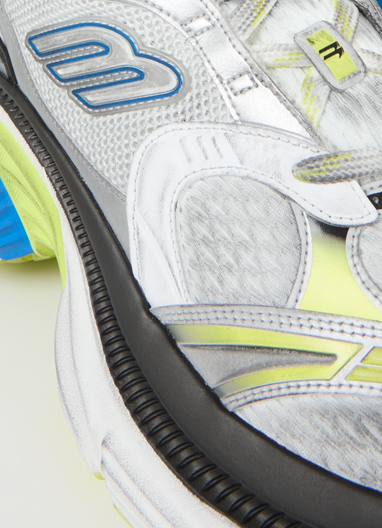Sneakers Balenciaga taglia 10XL con dettagli in mesh