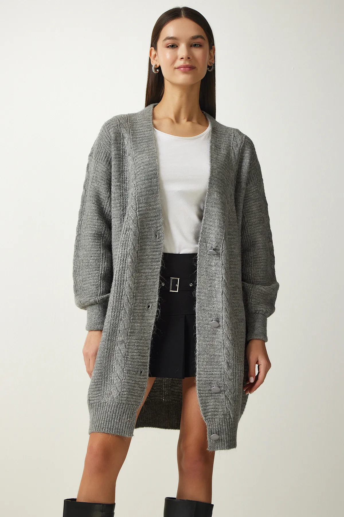 Happiness İstanbul  Grauer Oversize-Strick-Cardigan mit Ballonärmeln für Damen DD01033