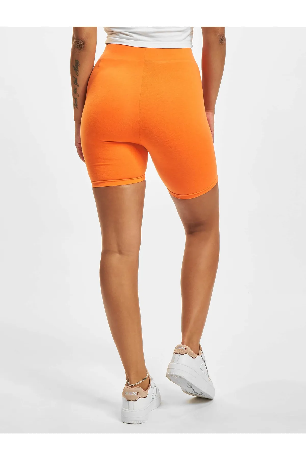 KARL KANI  Kurze Sporthose - Orange - Mittlerer Bund