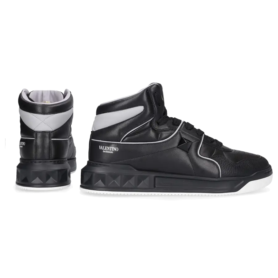 Valentino Garavani - Sneaker high ONE STUD Nappaleder - schwarz
