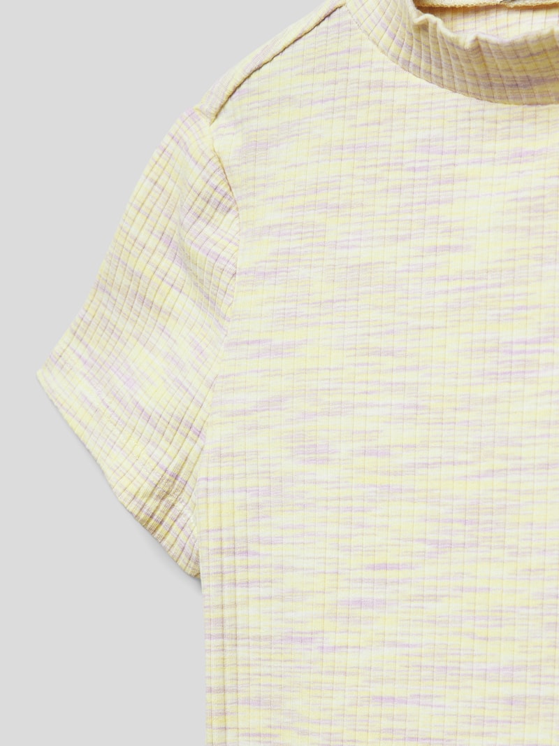 T-Shirt in Ripp-Optik in flieder