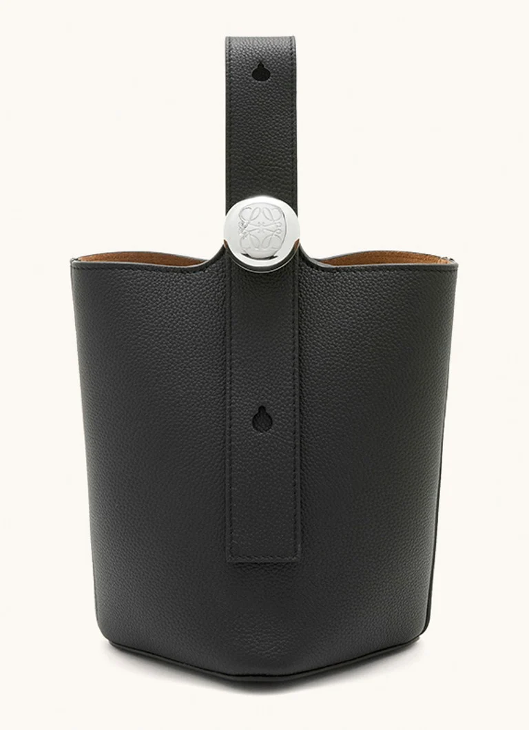 LOEWE Pebble Bucket Mini crossbody bag made of calfskin