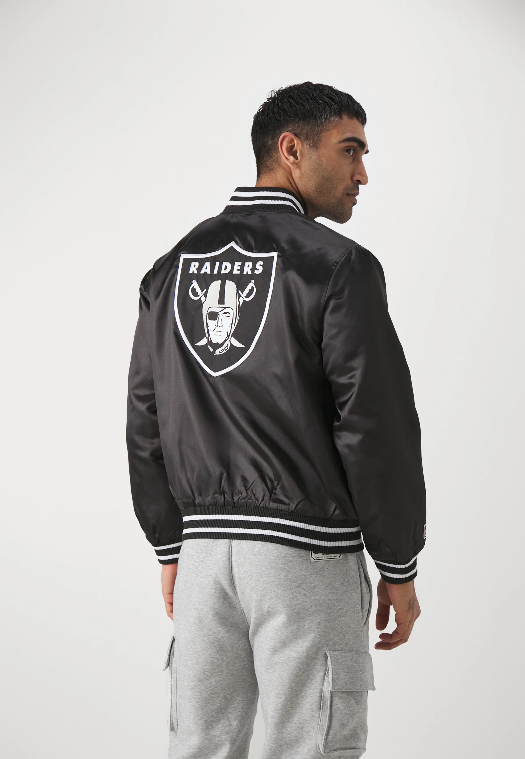 Chaqueta deportiva New Era NFL LAS VEGAS RAIDERS BOMBER