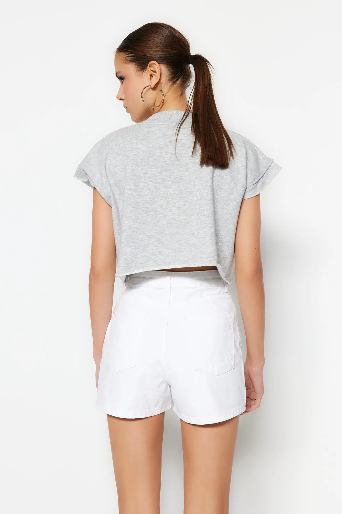 Trendyol Collection  Shorts - Weiß - Hoher Bund