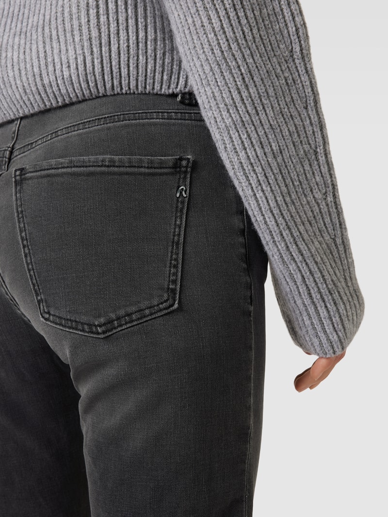 Jeans in 5-Pocket-Design Modell 'Maiyke' in anthrazit