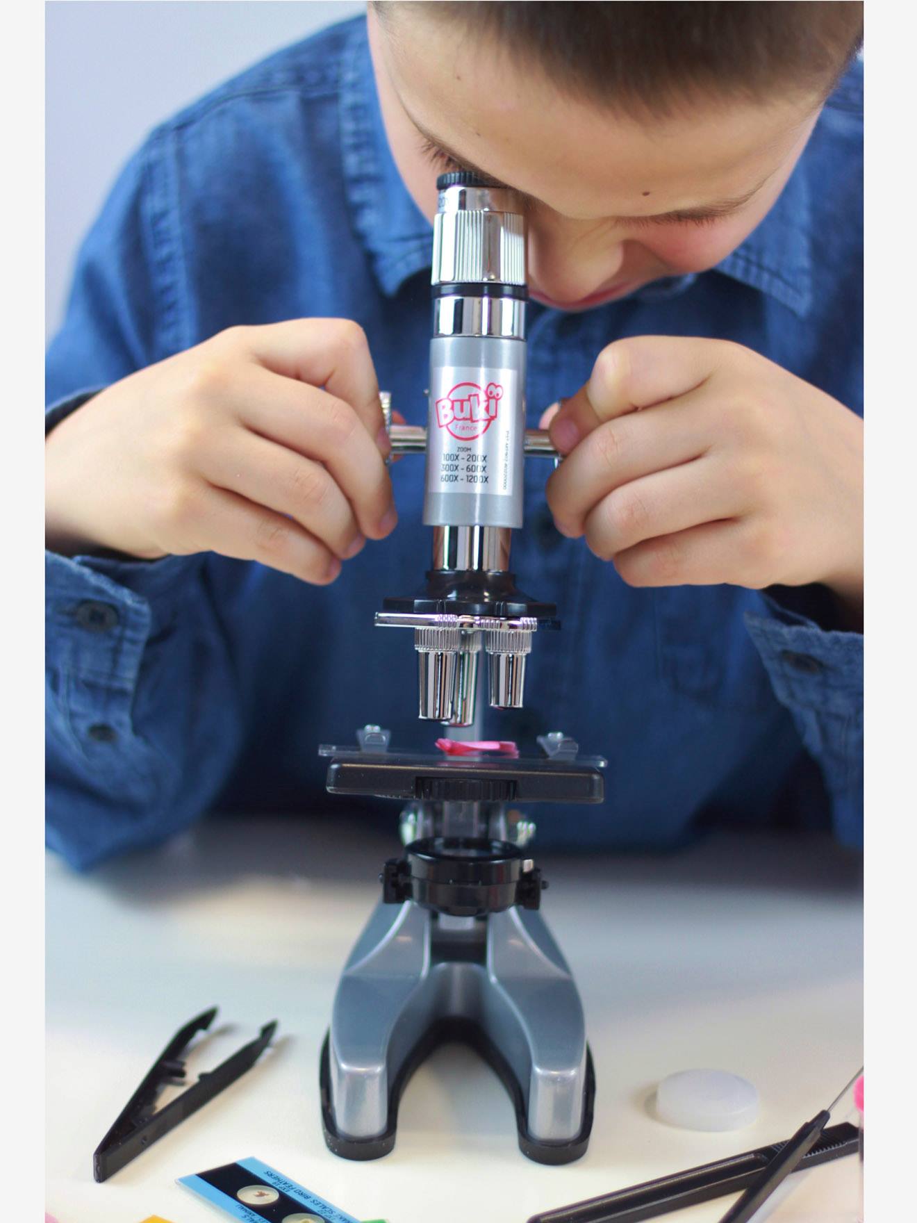Microscope