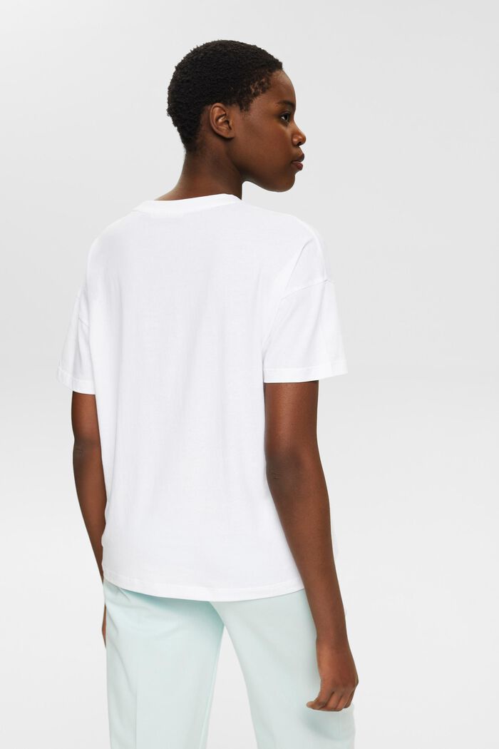 T-Shirt mit floralem Print auf der Brust