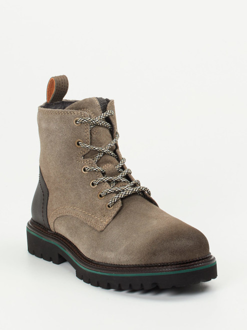 Boots-48012490019 Ambitious