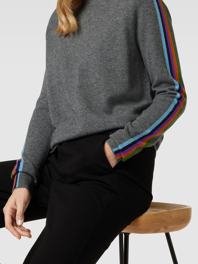 Strickpullover aus Kaschmir mit Kontraststreifen in dunkelgrau meliert