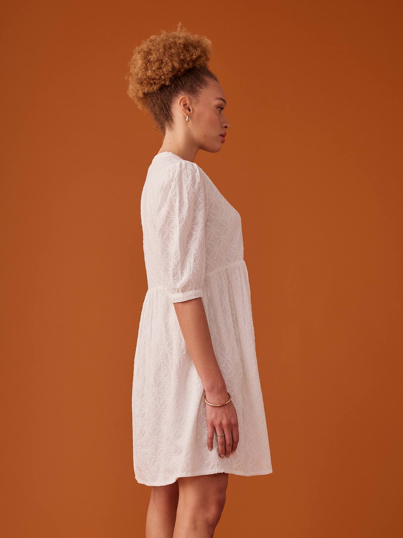 Envie de Fraise Kleid mit Lochstickereien für Schwangerschaft & Stillzeit ENVIE DE FRAISE - wollweiß