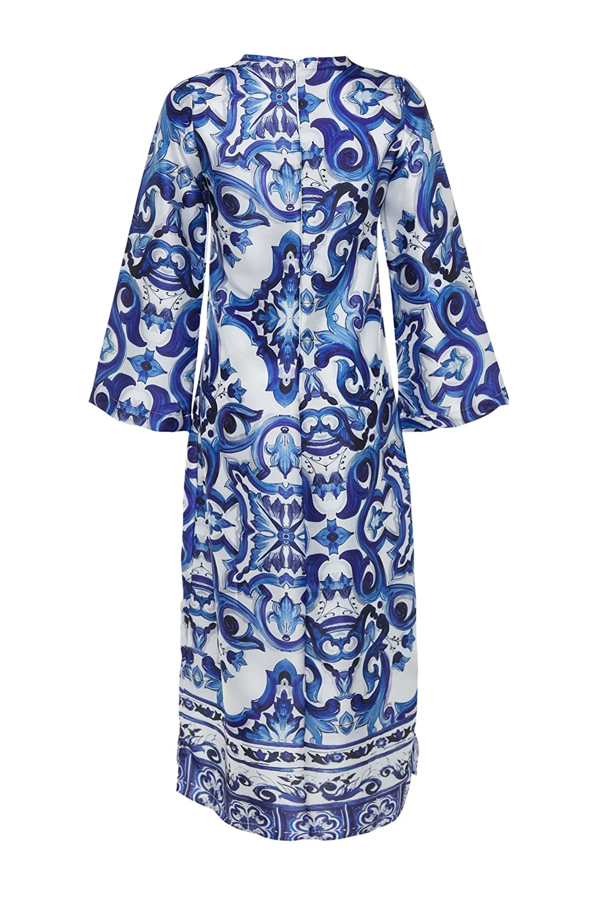 Trendyol Modest  Abendkleid mit ethnischem Muster und blauer Satinoberfläche TCTSS23DB00028