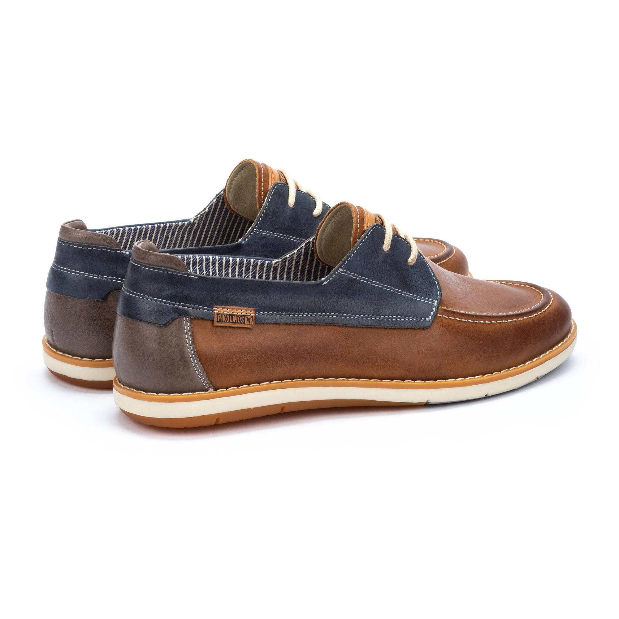 Dwukolorowe buty żeglarskie męskie - BRANDY