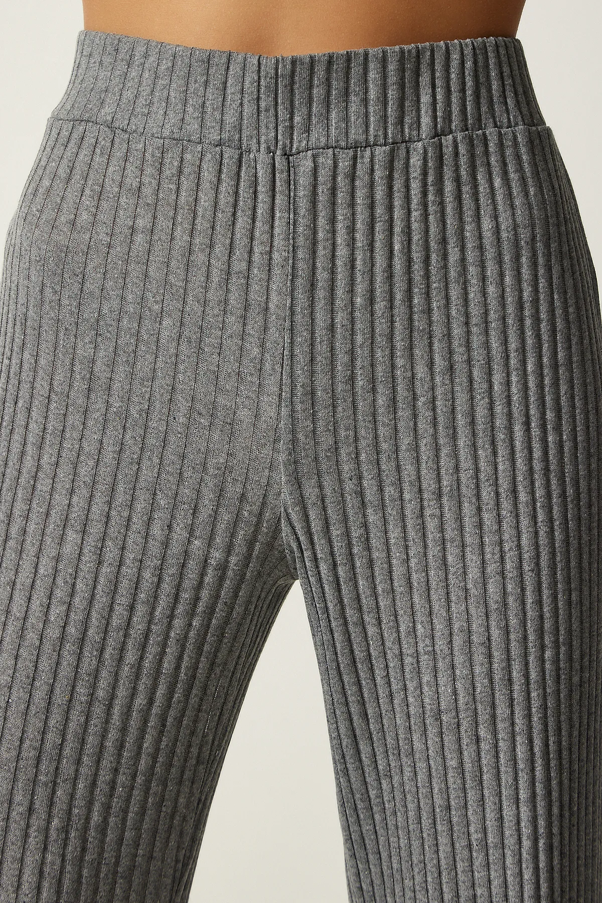Happiness İstanbul  Set aus geräucherter Cord-Strickbluse und Hose für Damen OW00008