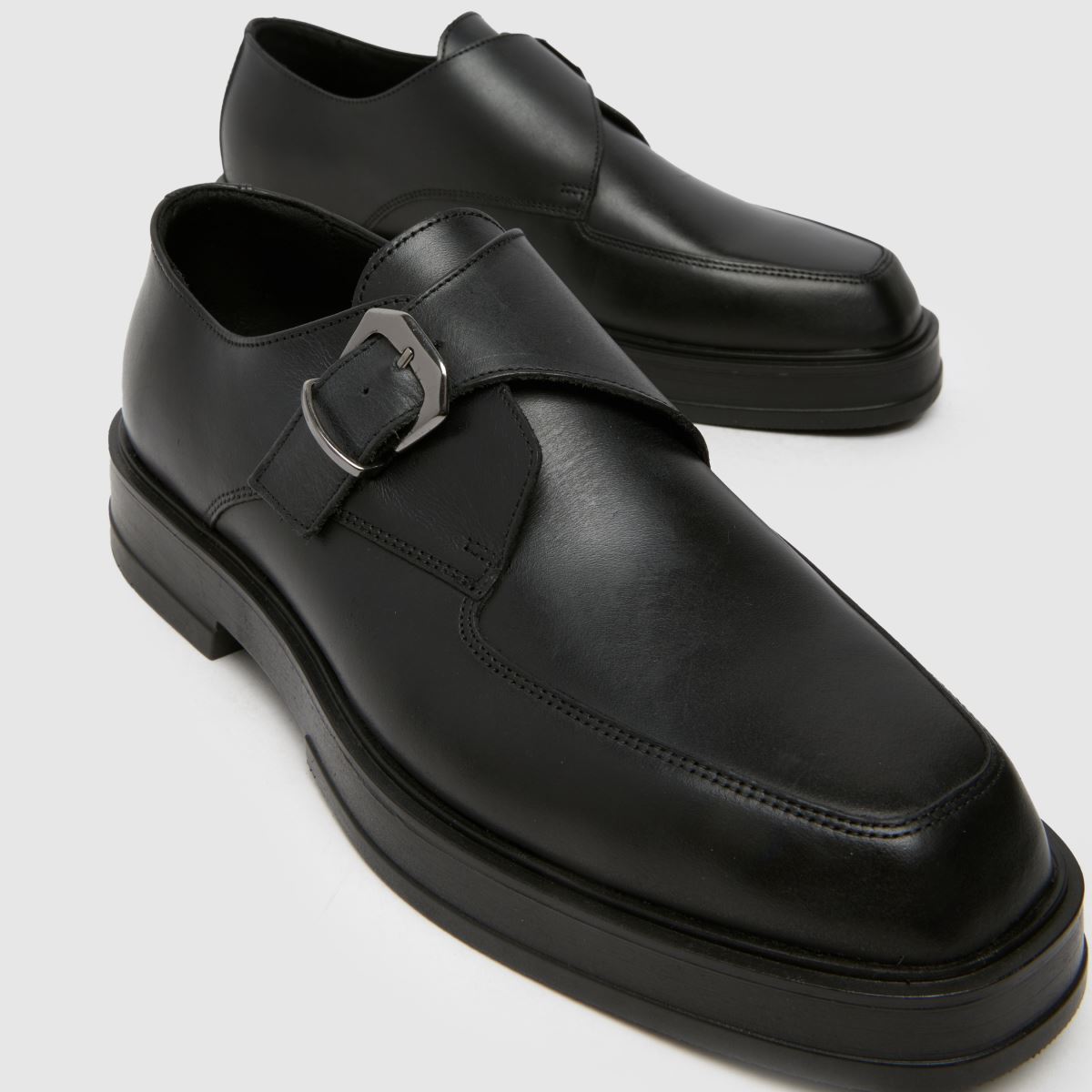 Usnjeni čevlji Schuh Rocco v črni barvi