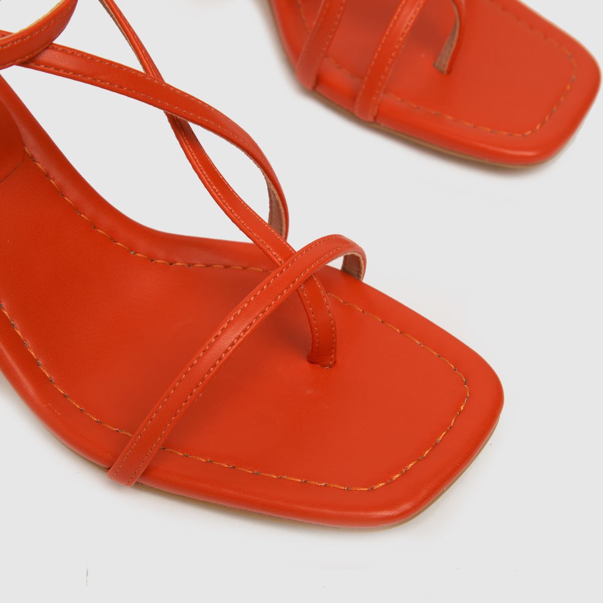 Schuh Storm pántos magassarkú narancssárga színben