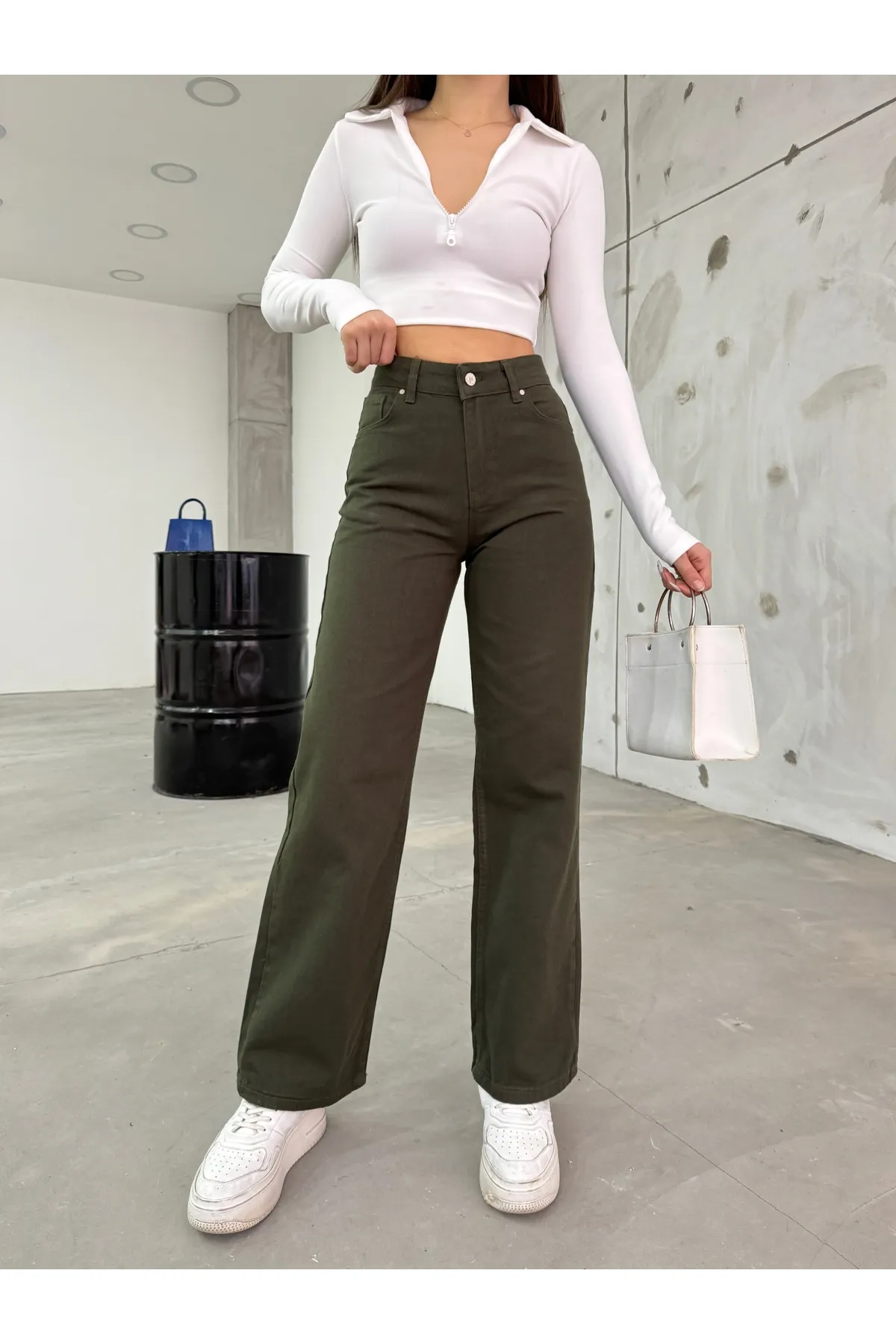 BİKELİFE  Khakifarbene Palazzo-Hose mit weitem Bein und hoher Taille für Damen