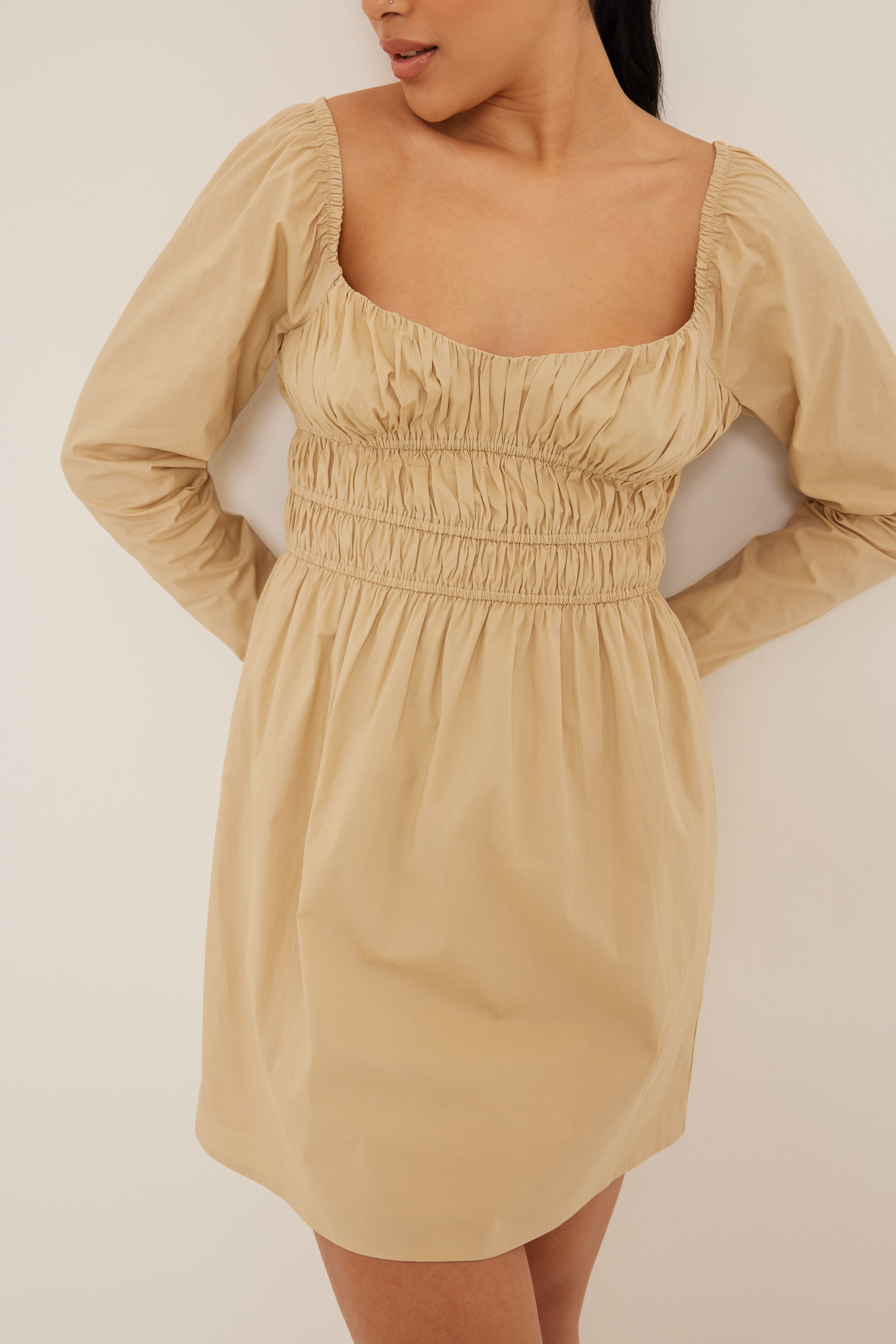 Minikleid mit Rüschen-Detail
