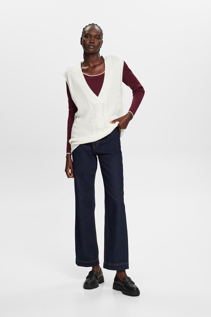Taillierter Zopfstrickpullover