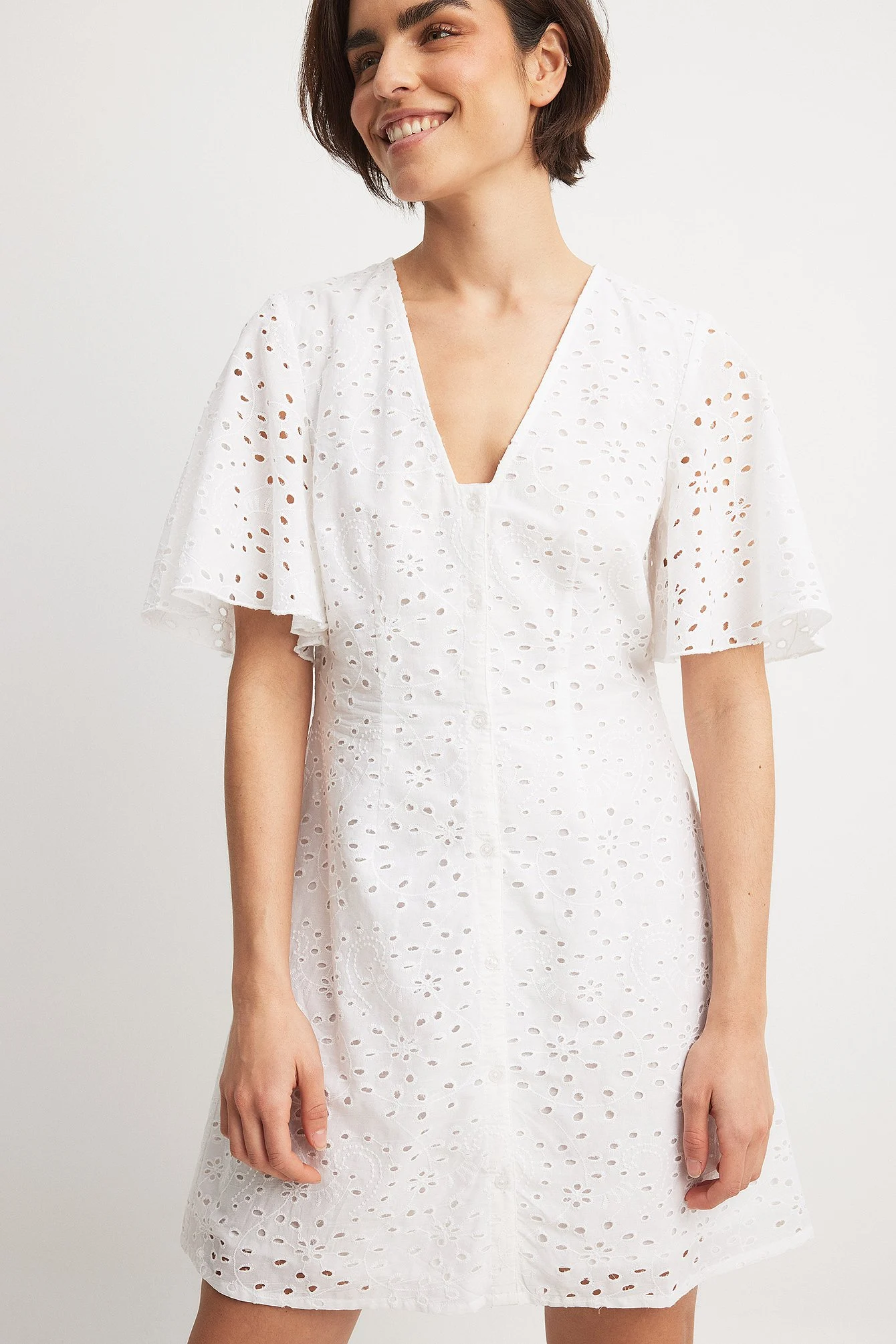 Anglaise-Minikleid mit Knöpfen