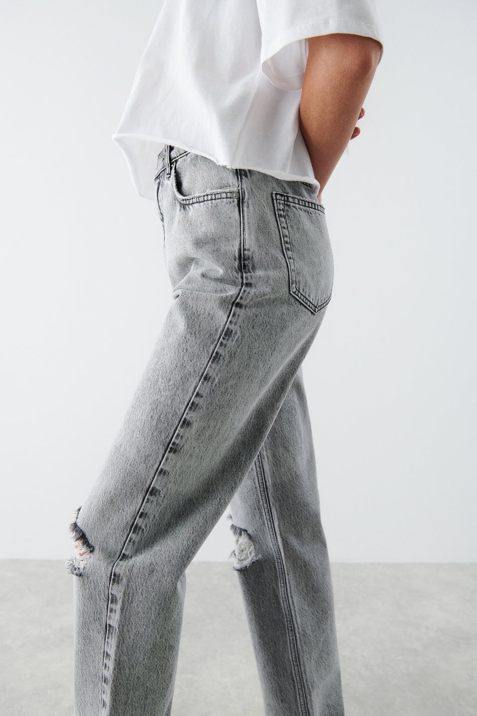 Straight 90s jeans