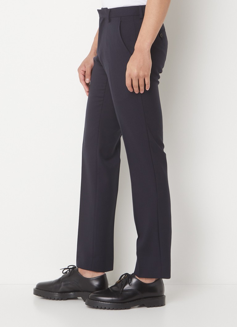Pantaloni Sandro slim fit din lână virgină, cu buzunare laterale.