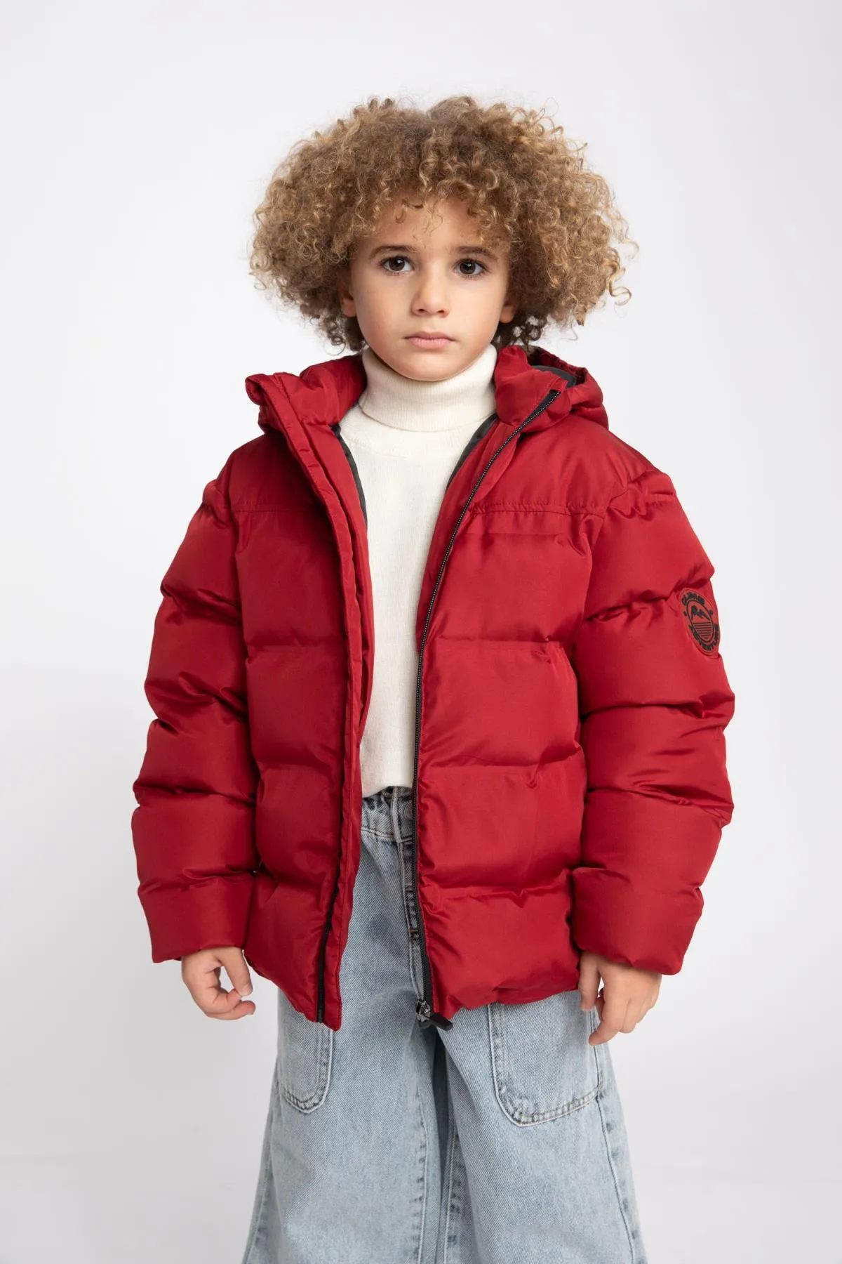 DeFacto  Wasserabweisende Pufferjacke mit Kapuze für Jungen A2246a823wn