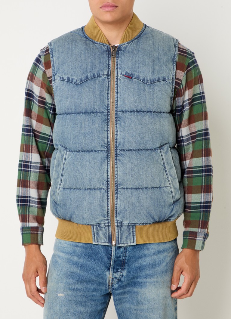 Vestă din denim fără mâneci, în stil western, de la Levi's, umplută cu puf.