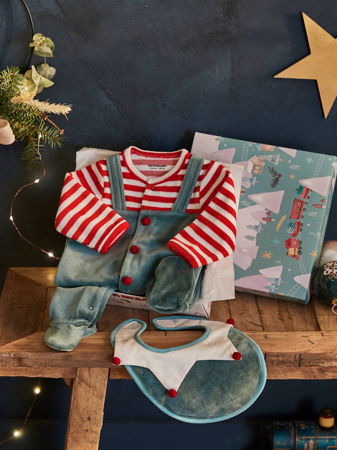 Coffret cadeau de Noël bébé dors-bien en velours + bavoir vert sapin