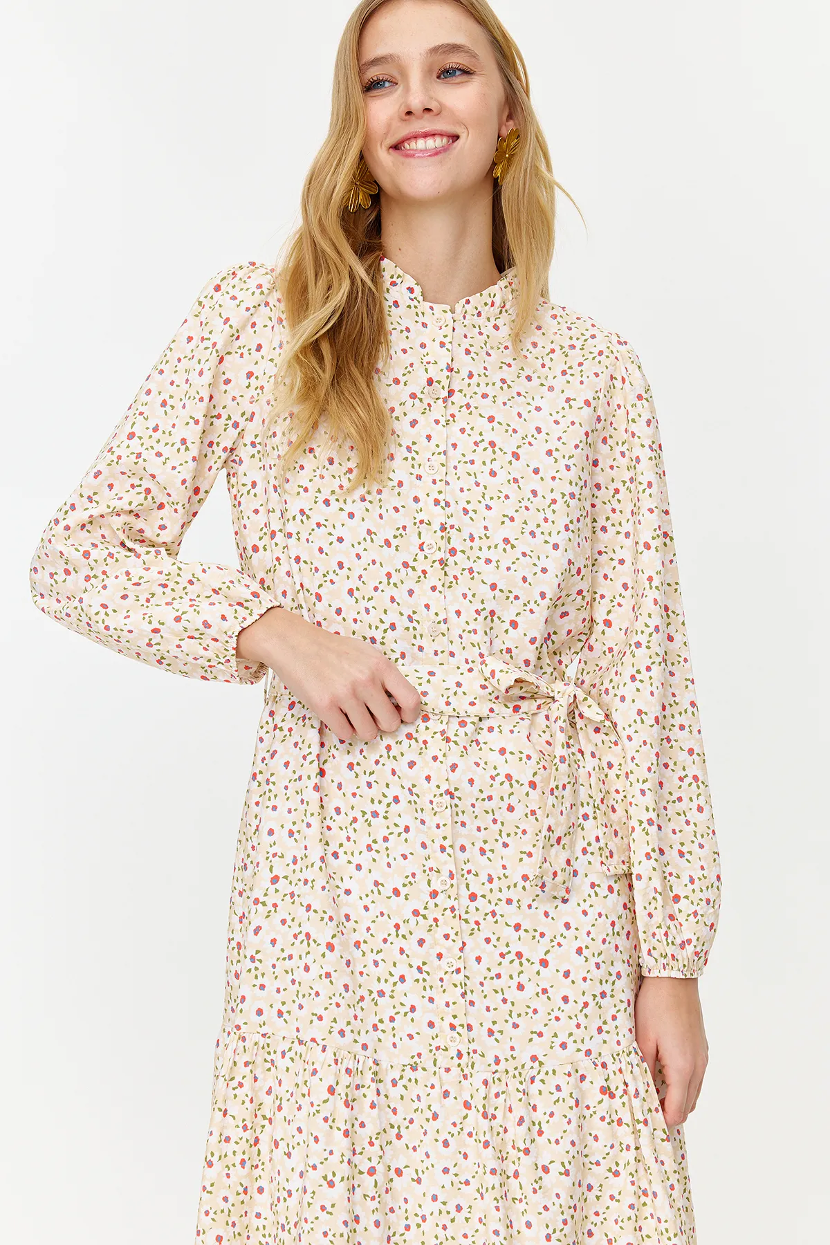 Trendyol Modest  Mehrfarbiger Rock mit Gürtel, Volants, Blumenmuster, gefüttertes Webkleid TCTSS23EB00294