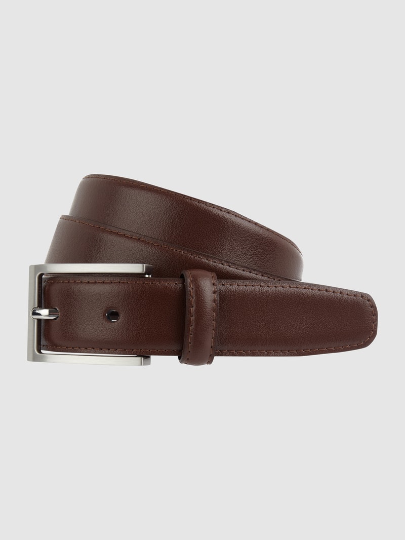 Gürtel aus Leder in mittelbraun