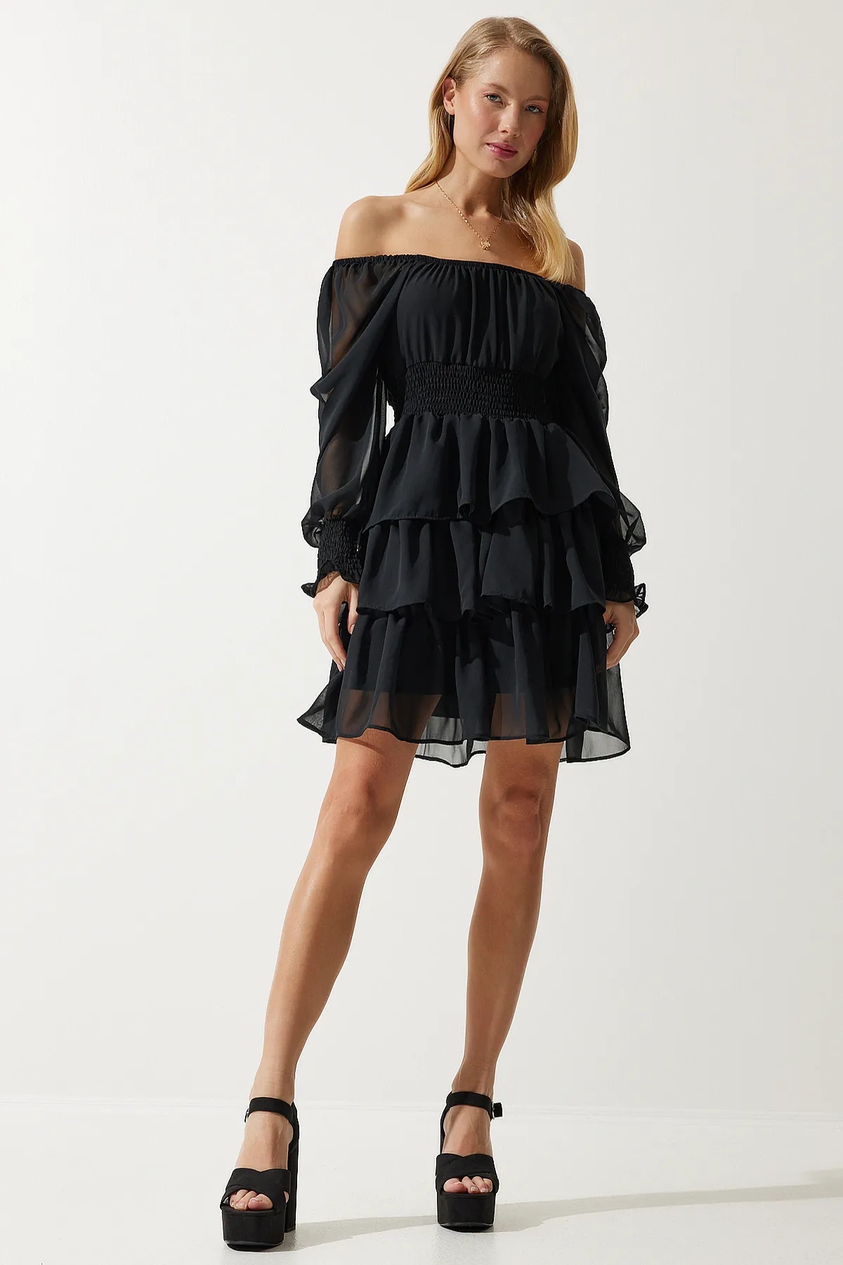 Happiness İstanbul  Schwarzes Volant-Chiffonkleid für Damen DK00168