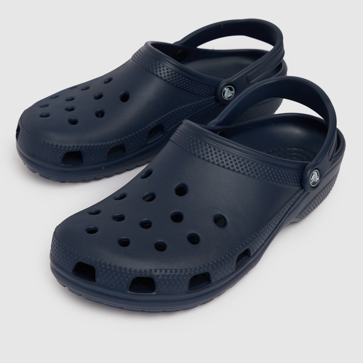 Crocs Classic klumpa szandál sötétkék színben