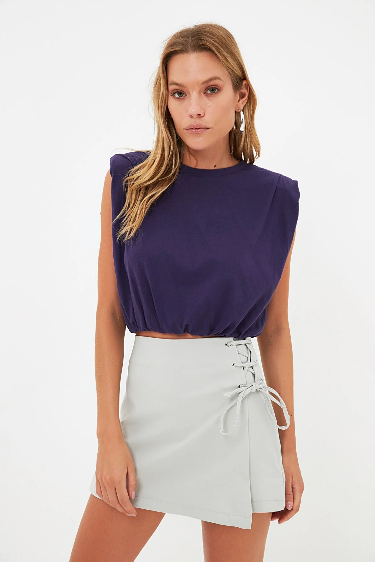 Trendyol Collection  Shorts - Grau - Hoher Bund