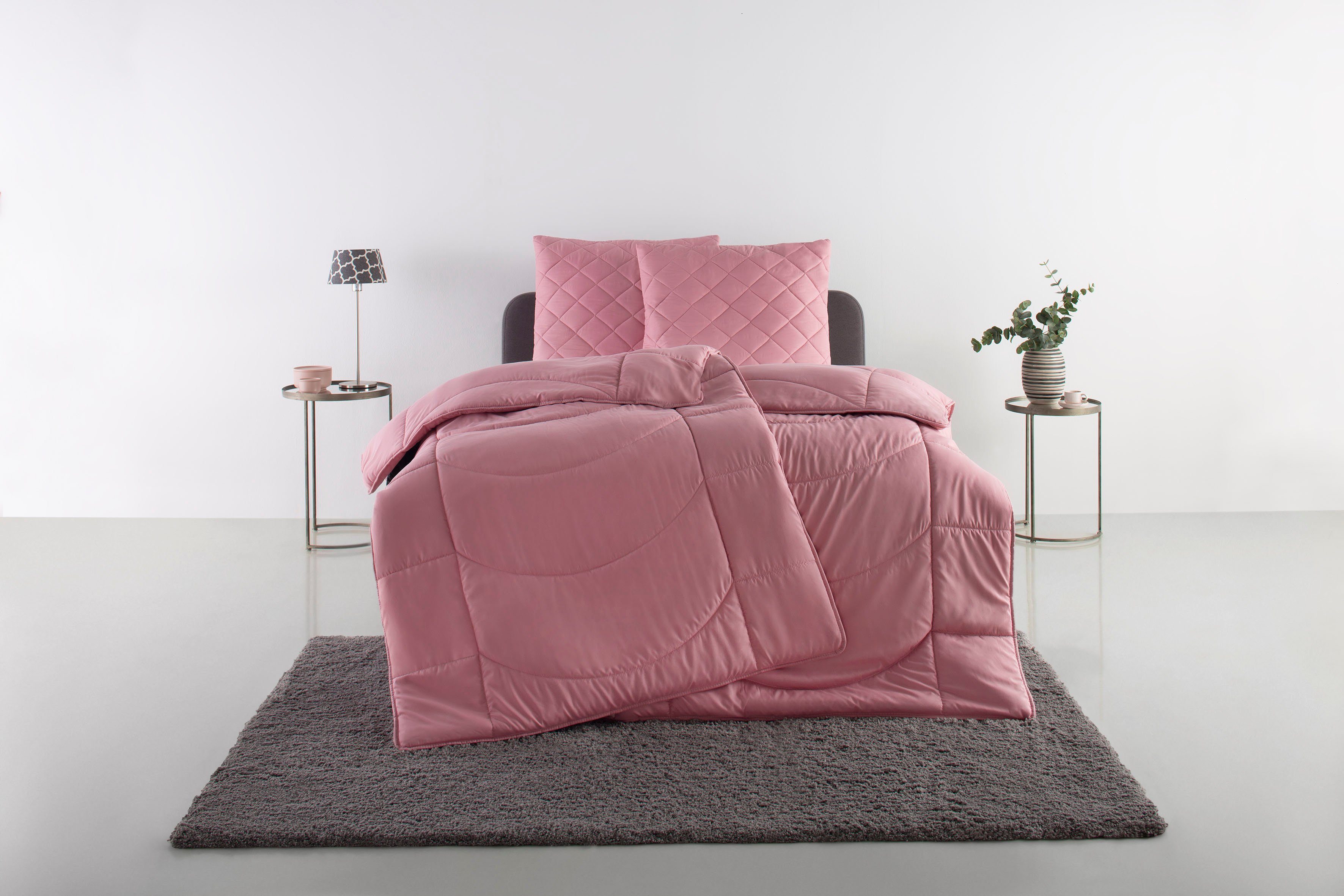 Steppbett + Kopfkissen, Microlux, my home, Füllung: 3D-Klimafaser (Bettdecke), 3D-Faserbällchen (Kopfkissen), Bezug: Microfaser-Feinbatist samtweich, Kopfkissen in 2 größen und 4 Farben (40x80, 80x80)
