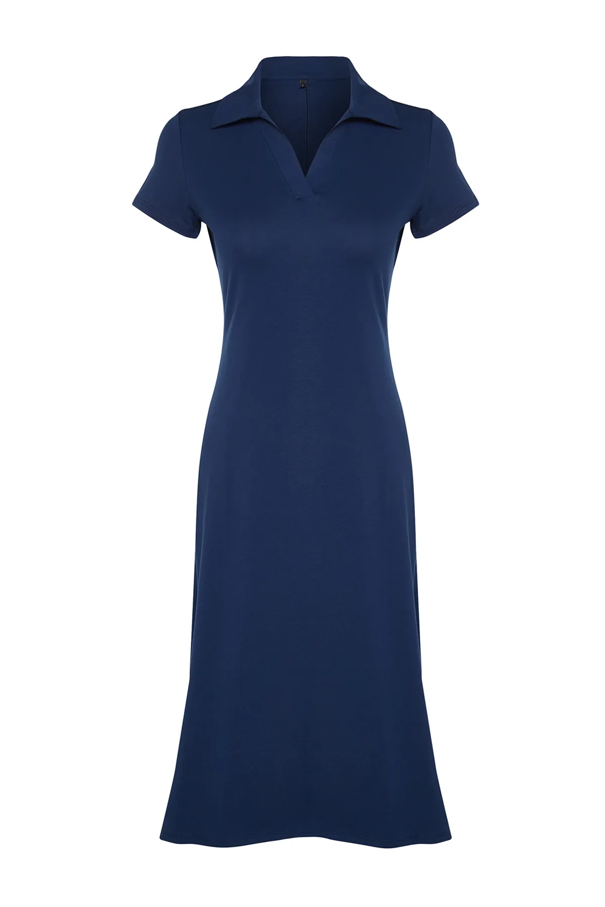 Trendyol Collection  Marineblaues Skater-/Taillen-Strick-Midikleid aus Baumwolle mit Rollkragen und offenem Rollkragen TWOSS24EL00480