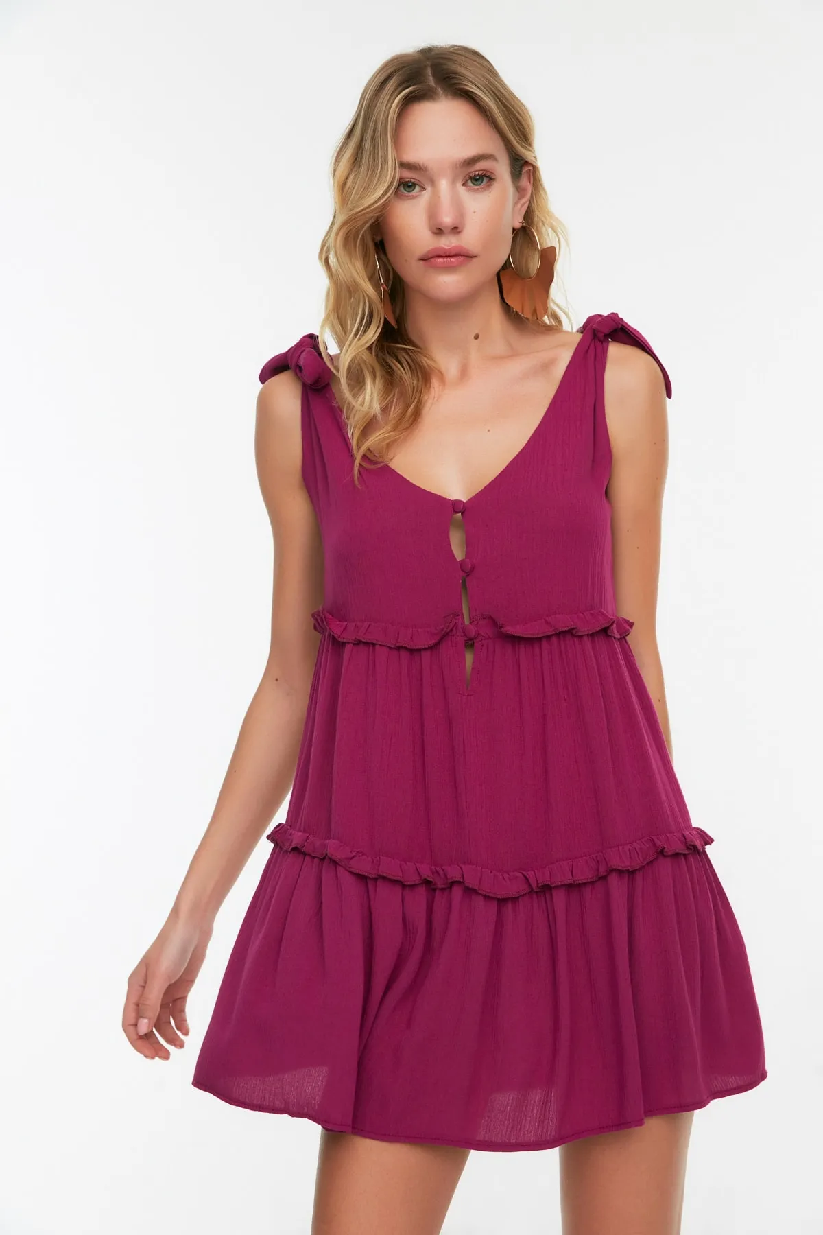 Trendyol Collection  Fuchsia Mini-Strandkleid mit gewebten Rüschen TBESS21EL3620